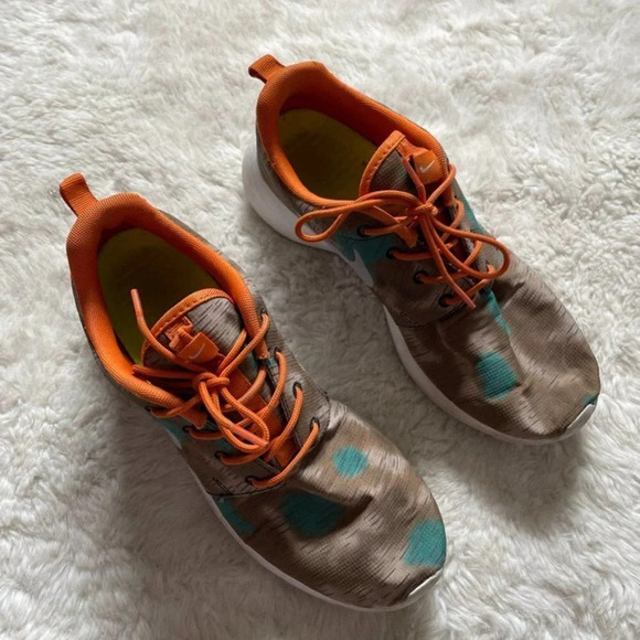 Nike Roshe Run Multicolor Running Shoes  Sneakers Sz 8.5 - Picture 2 of 6